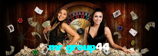 mr group44 casino presented on mobile device in Pakistan with slots and live games